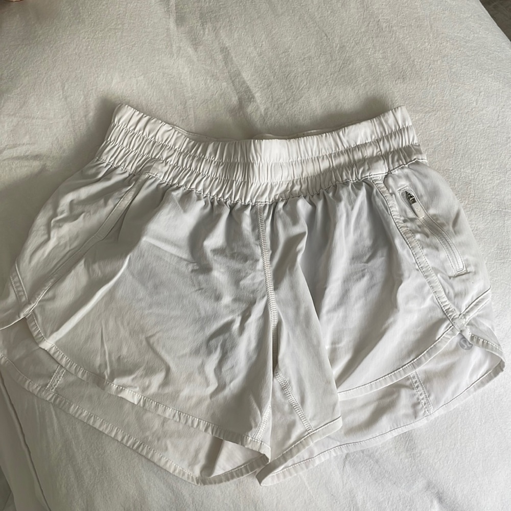 Lululemon Tracker Low-Rise Lined Short 4”